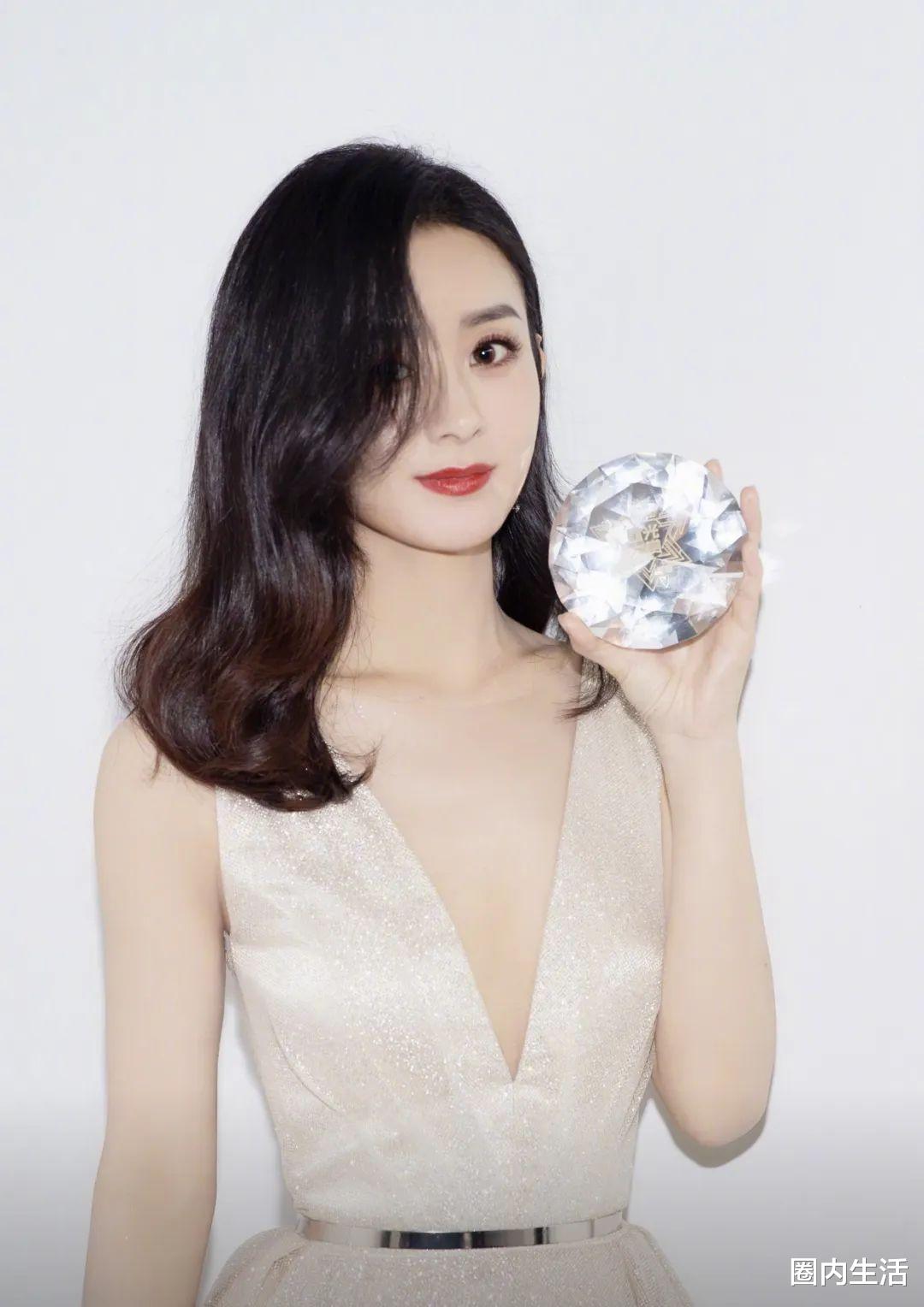 「杨洋」赵丽颖遇到了点突发事件，她准备和新公司解约，未来会合作陈坤？