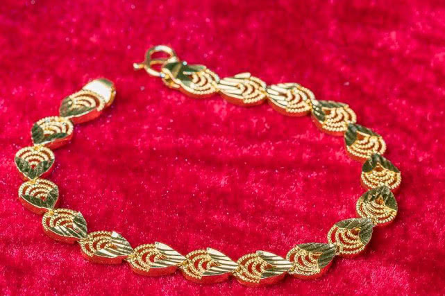 #生肖#5月6号开始接好运，出门遇贵人，财运红发紫，富贵如意的生肖！