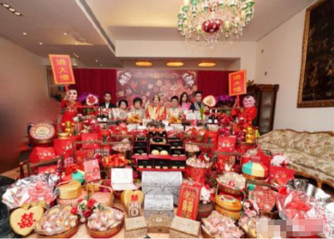 何超盈|她是赌王何鸿燊女儿杨颖闺蜜，青春叛逆时曾被爆吸毒，如今为孩子拼命减肥暴瘦