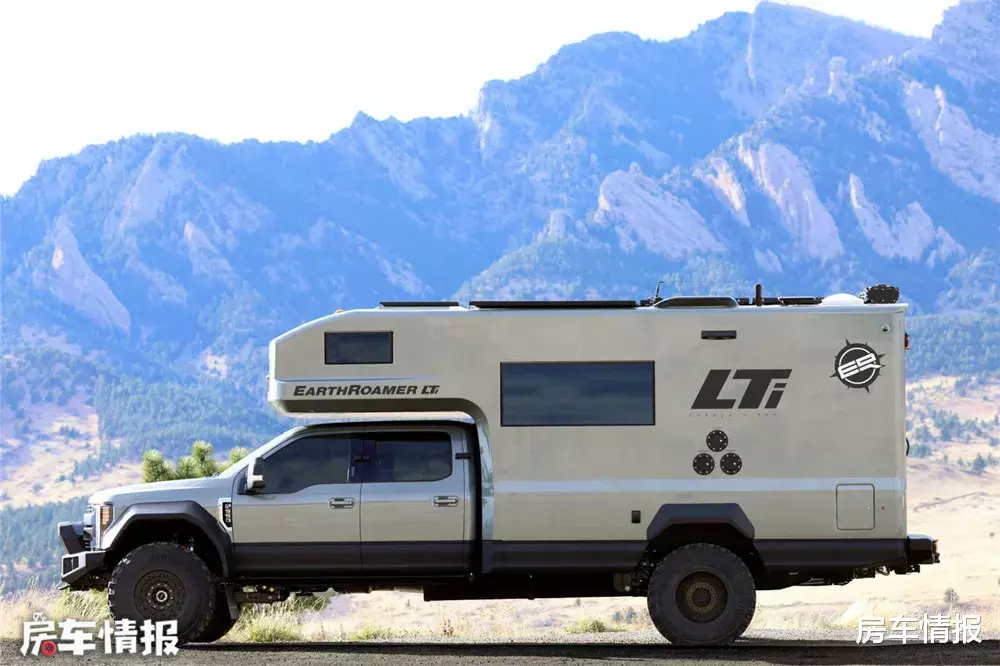 碳纤维|新款福特房车碳纤维厢体，6.7L发动机，出厂自带11度电和330L油箱