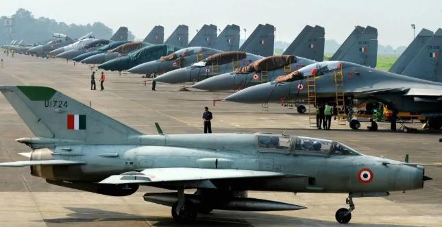 『印度』印度7个前线机场一级戒备，4架预警机24小时巡逻，拒绝美俄调解