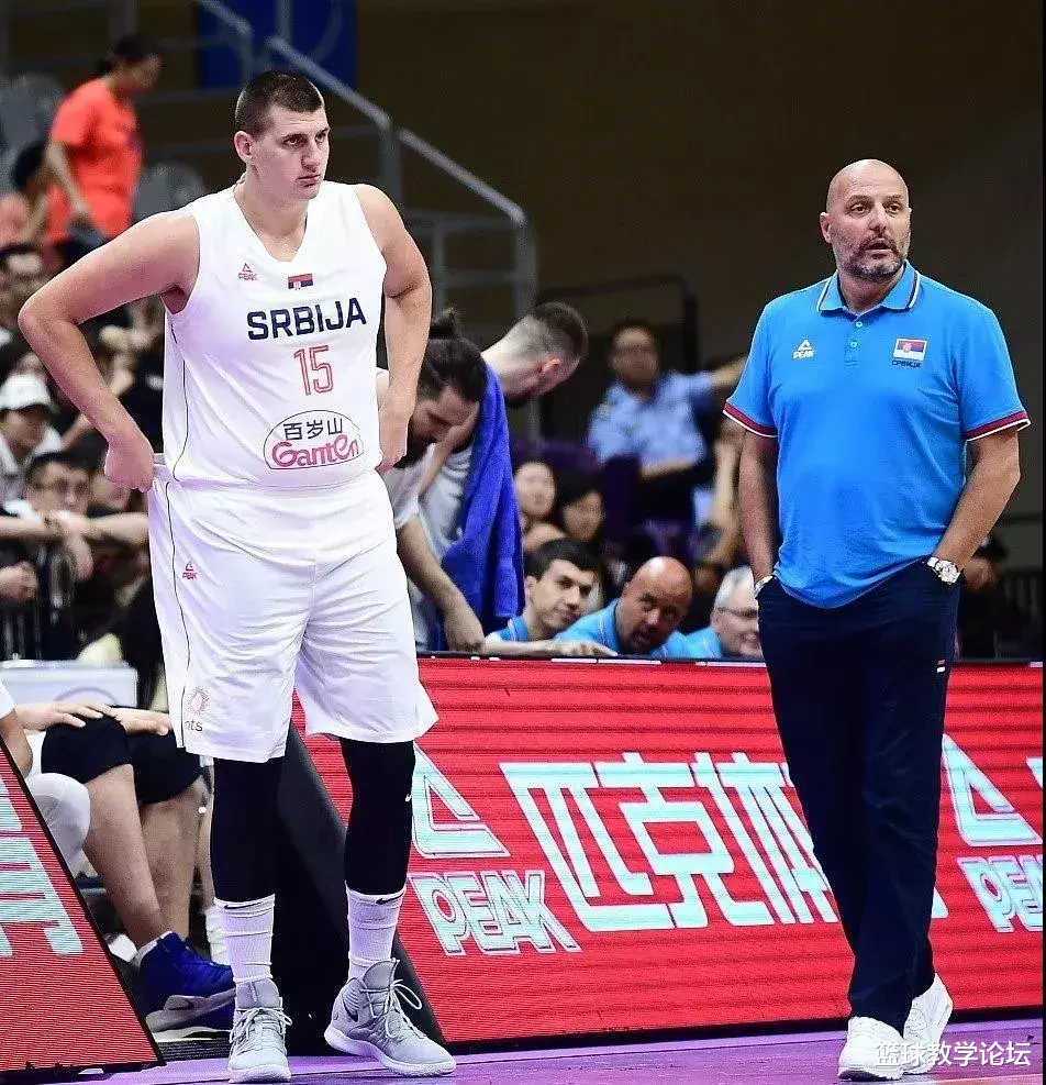 「约基奇」失踪人口现身！约基奇3个月暴瘦成周琦！五花肉没有灵魂了