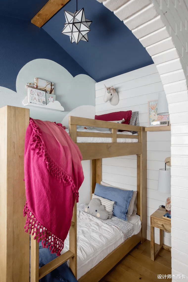 『』不做榻榻米,小卧室不足10平米怎么装修?4个办法就能让它又大又能装