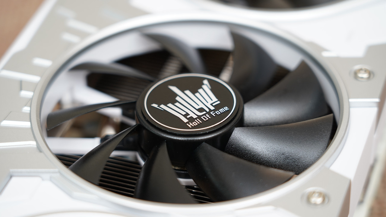 |光污染终有审美疲劳时，打造一台与众不同的高颜值、高性能电脑主机