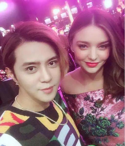 罗志祥▲罗志祥劈腿多人引热议,微博频繁上线太紧张,早期不正当言行被扒