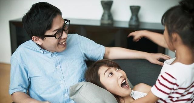 芒果台|刘恺威带病接女儿,小糯米一路飞奔求抱抱,颜值跟杨幂越长越像了