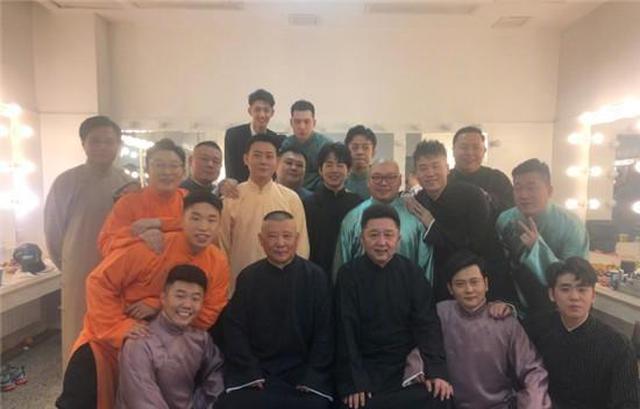 【岳云鹏】张鹤伦成楼道灵魂歌者，岳云鹏从头至尾听完就为等彩蛋？