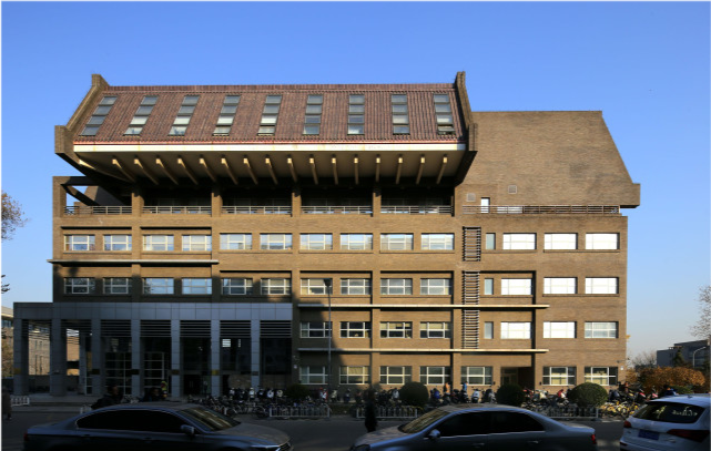 李雪琴|北大毕业的李雪琴的确火了，却也揭开了很多985毕业生的伤疤！