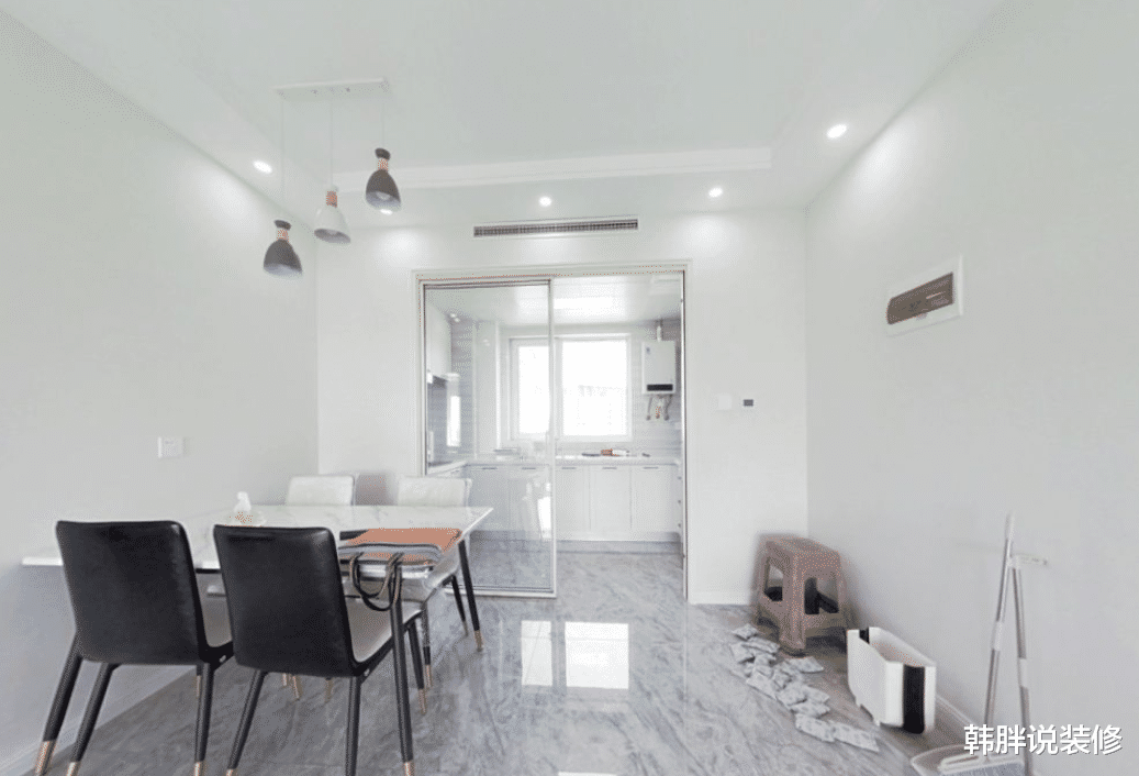 |104㎡三居室硬装花了8万，为了省钱自己清包，这算现代风格吗？