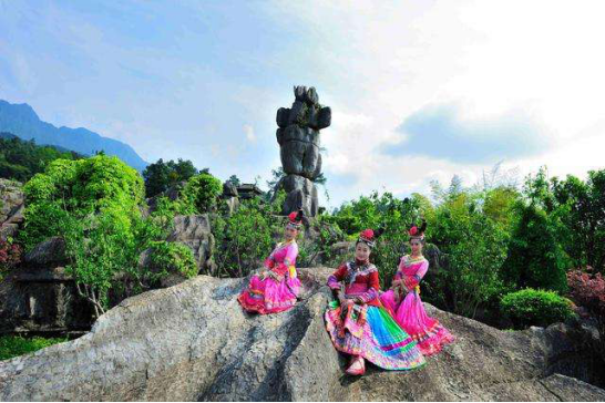 导游|在云南旅游时，为何导游告诫：看到苗族姑娘，这两个字别提？