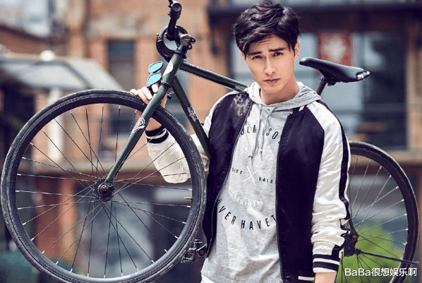 高伟光|帅气高大的高伟光，高考失败后刺激了他，最后走向影视行业