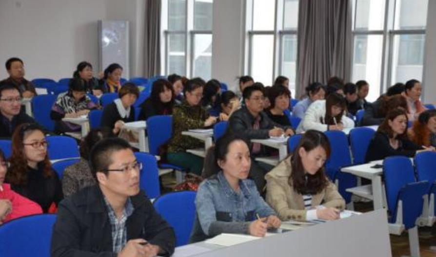 教师|教育部通知，教师迎来2个好消息，老师拍手叫好，同时迎来坏消息