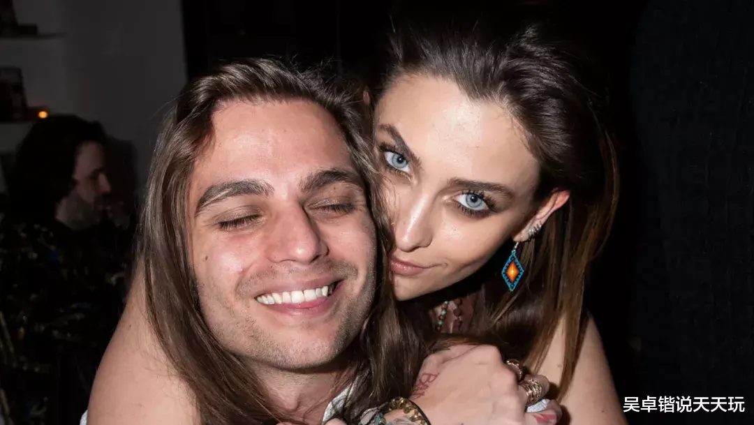 帕丽斯|超级巨星迈迈克尔·杰克逊独女,全球最富星二代的悲喜人生