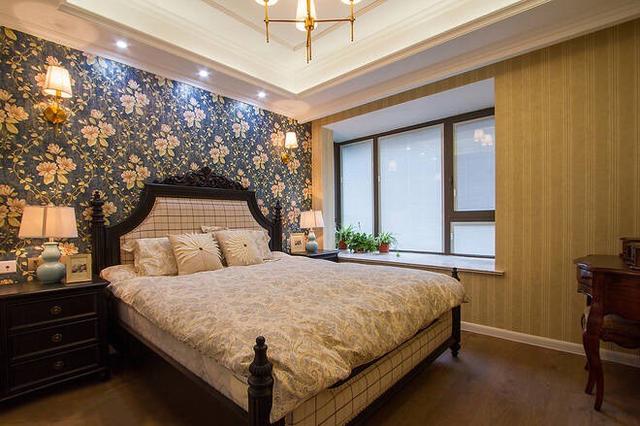 「姐姐」姐姐新家装修真豪华，客厅又大又亮，感觉花不少钱