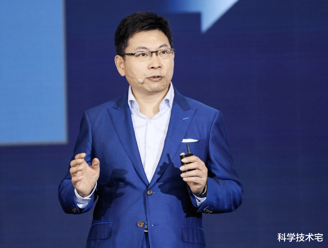 华为鸿蒙系统|鸿蒙OS已经成熟,为何没用在华为手机上?余承东给出答案!