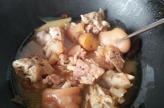 「猪蹄」饭店卖68一盘的椒盐猪蹄，自己做成本少一半，学会不用买着吃了