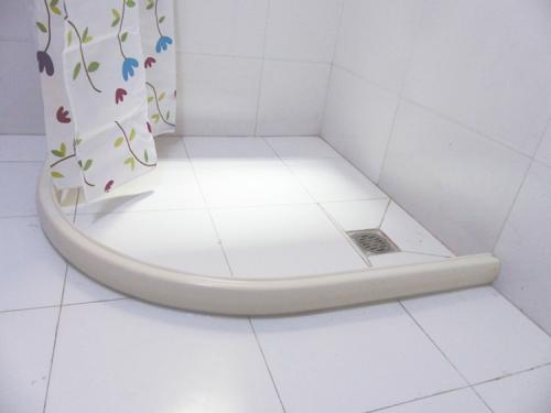 「」卫生间不要装挡水条了，头一次见有钱人这样设计，后悔入住才察觉