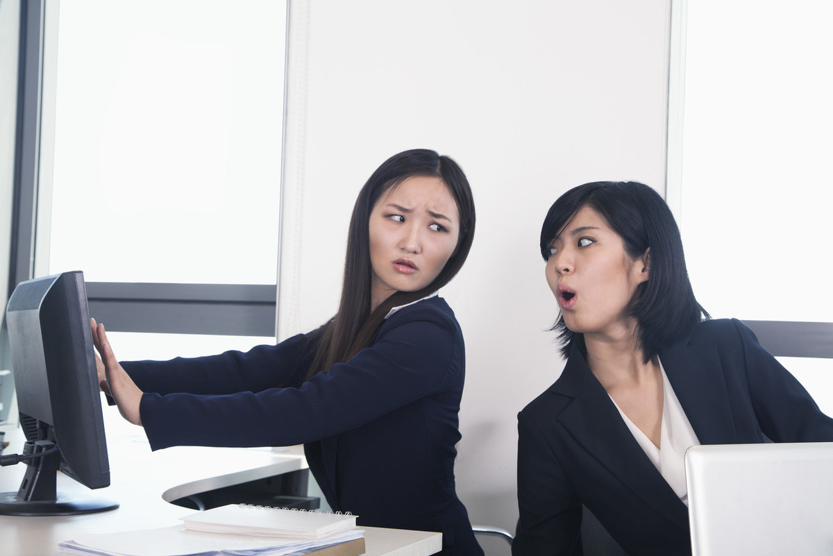 『』工作之余做副业挣外快，为何要对同事保密？原因很现实