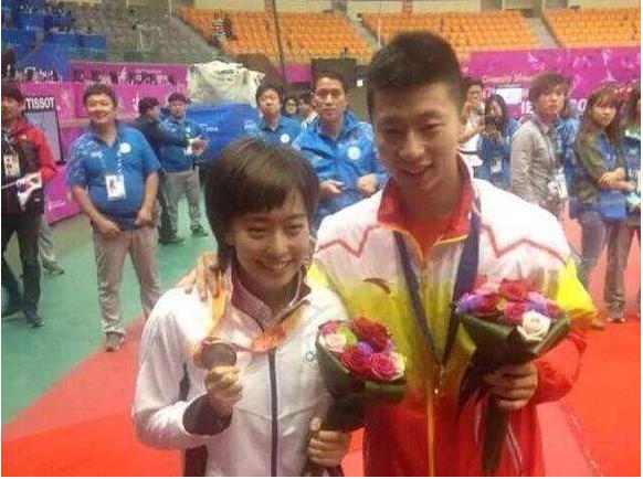 马龙：国乒大满贯马龙，曾被妻子父母“逼迫”退役，背后的故事让人心疼