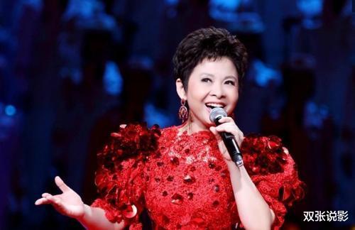 春晚▲董文华被老公宠成宝，而同为春晚歌手的她，却不幸因癌病逝