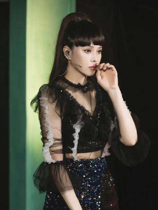 伊能静@伊能静彻底翻车？采访言论屡遭打脸被嘲满嘴谎言，此前黑料也被扒