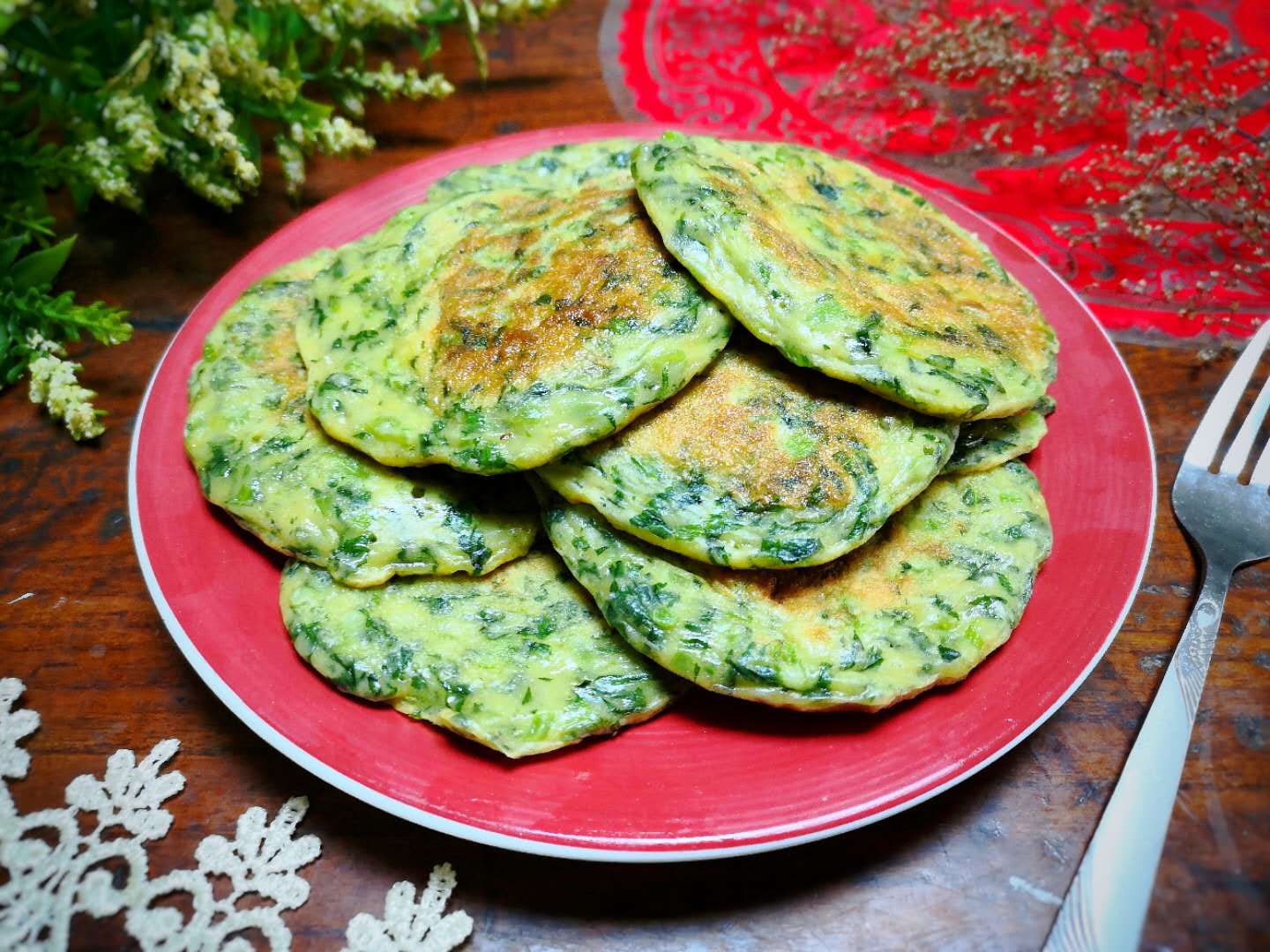 #鸡蛋饼#三月抓紧吃这菜，春天咳嗽痰多就怕它，加点面粉搅一搅，香软清香