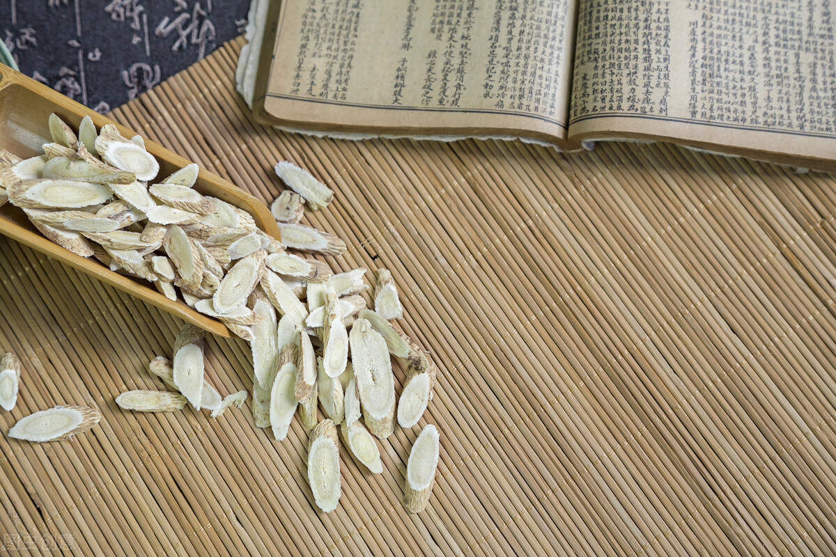 肝脏|一旦患上癌症，“生活再苦”也要吃这3物，癌细胞会慢慢离去