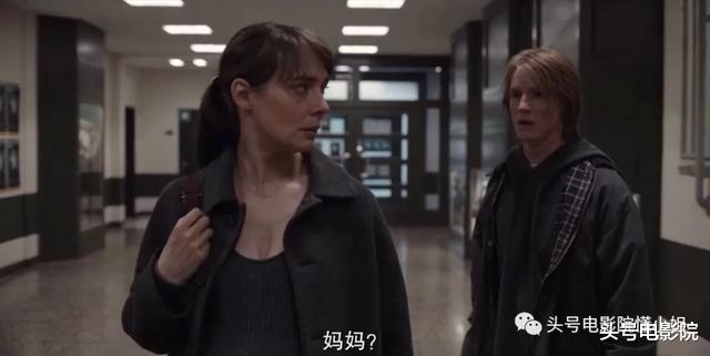 「暗黑」9.7分烧脑回归！打败[黑镜][毒枭]的神剧，有人想给它下跪