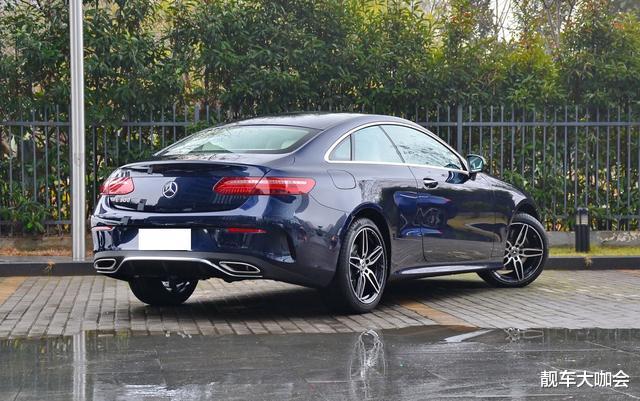 『奔驰E级』奔驰E级建议买进口版，价格差不多，开出去绝对比宝马5系更拉风