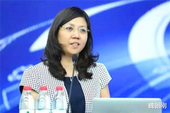 【东南大学】她25岁是北大的学生，30岁是北大的教授，50岁是北大的校长！