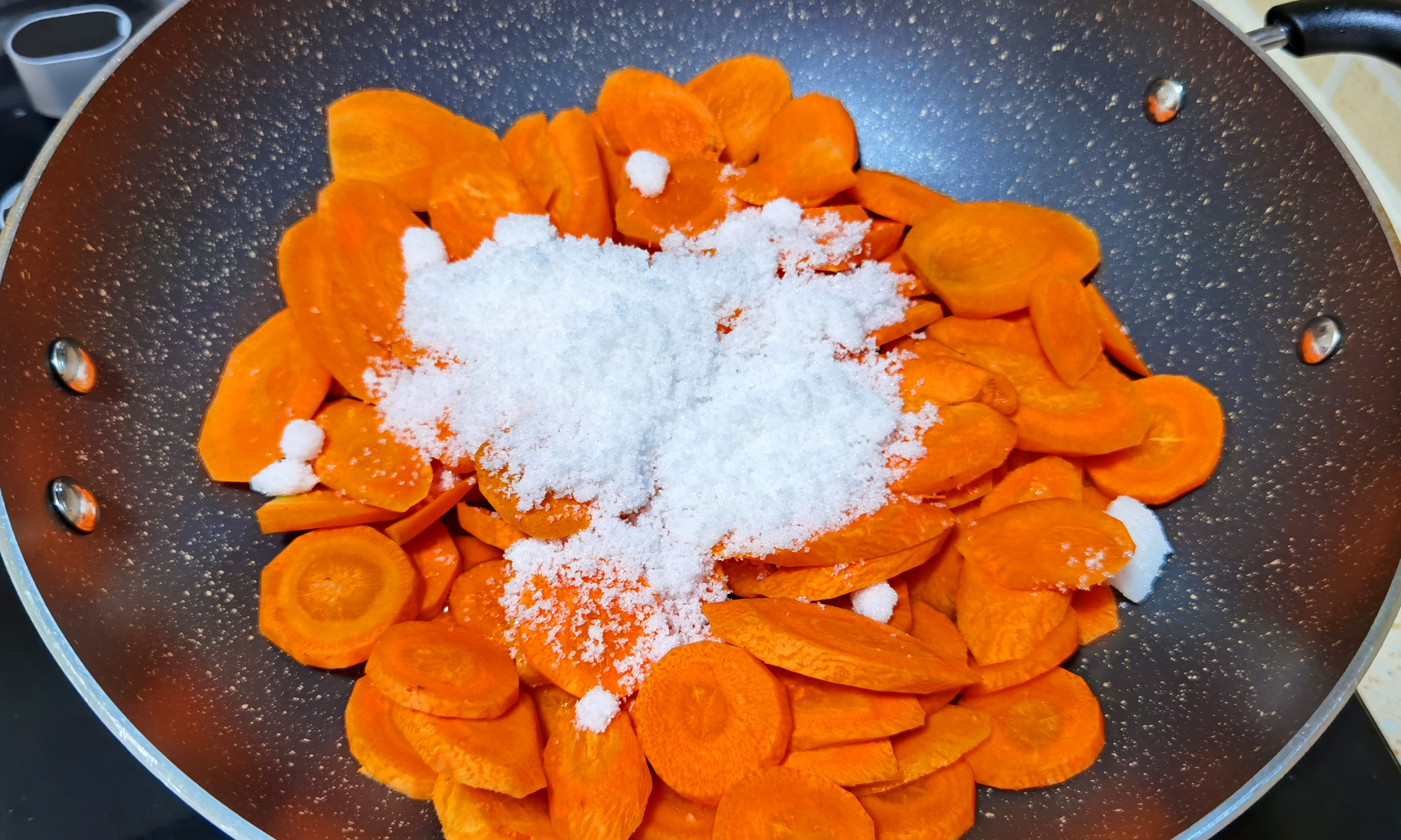 胡萝卜|冬天，吃红薯吃南瓜不如吃它，营养极高，用它做果脯，孩子特爱吃