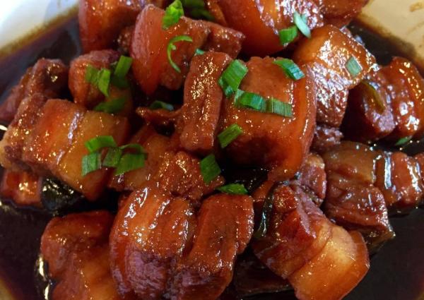 [食材]不管是炖什么肉，焯水前记得加上这一步，脏东西自己都会跑出来！