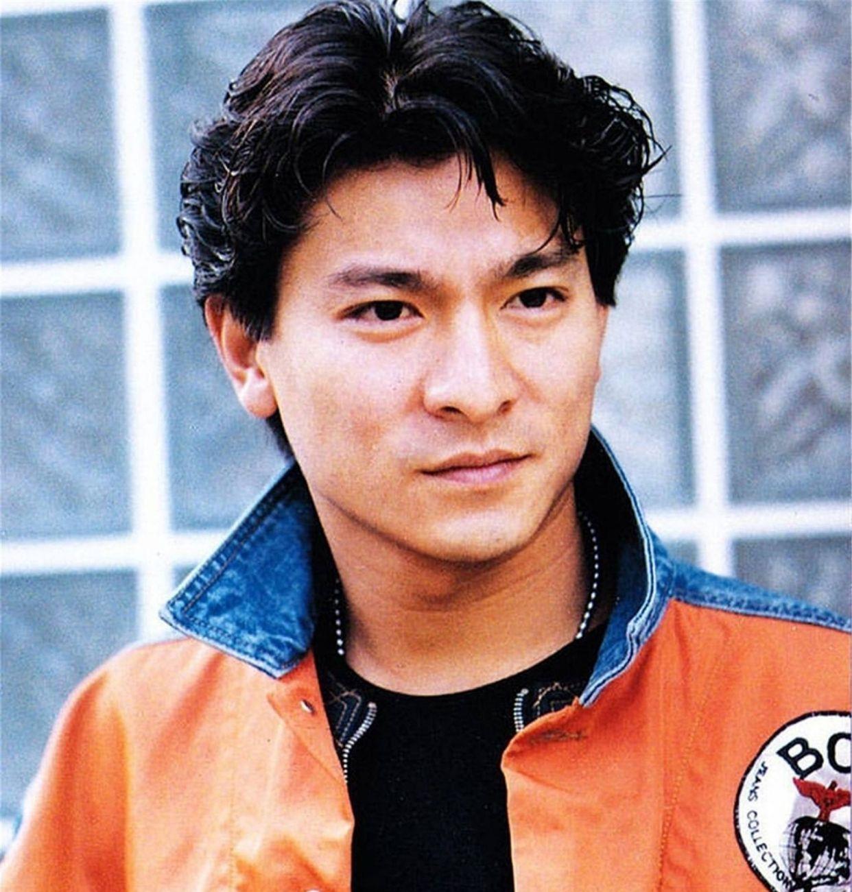 【成龙】刘德华真名叫刘福荣，成龙真名叫房仕龙，周星驰最让人无奈！