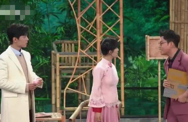 「肖战」肖战发新歌,娱乐圈中只有一人发文力挺,是曾在《春晚》中合作的他