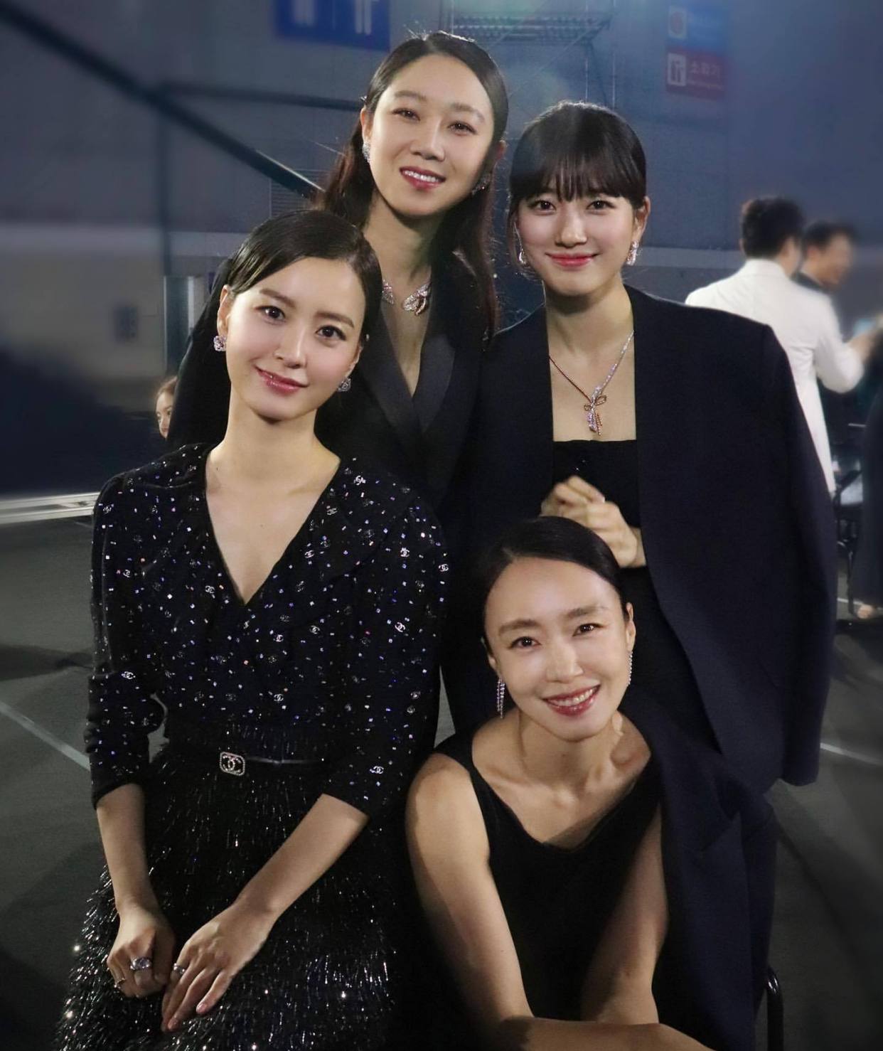 『姜河那』80后玄彬孙艺珍陪跑，90后姜河那爆冷夺视帝，70后的他成人生赢家