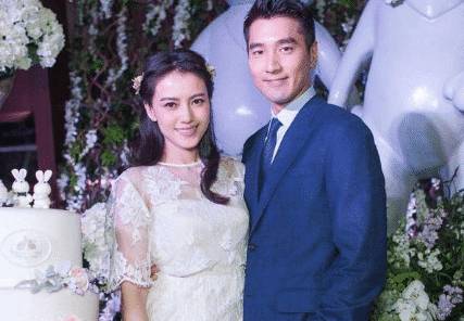 高圆圆|高圆圆女儿罕见曝光，看清真实样貌后，网友：难怪一直不公开