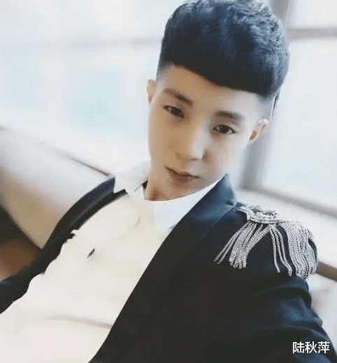 『』“看上去很豪，实际很穷”的4位网红主播，赵小磊上榜，最后两位因为太懒！