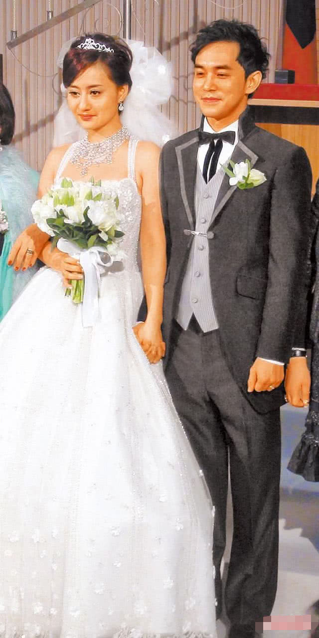 【张杰】陈德容为离婚发文：不缺白马王子！台媒曝婚变关键原因，前夫分手大方送房