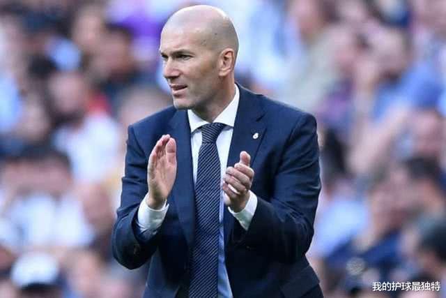 皇家马德里:齐达内太无奈!皇马又1废柴选择死扛到底 赶都赶不走他