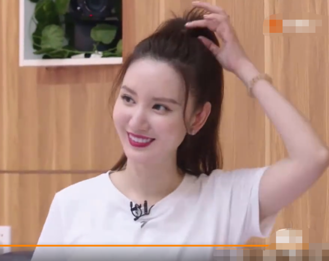 伊能静|伊能静“抢”黄圣依队长位子教唱歌，谁注意她的反应？终于装不下去了