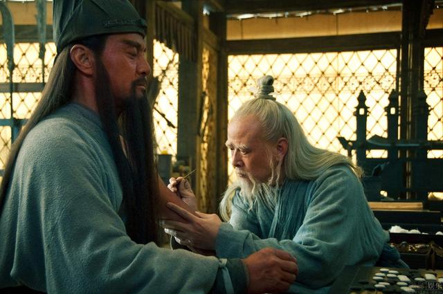 |曹操五大错，睡错一女，放错一帝，杀错一医，信错一将，留错一臣