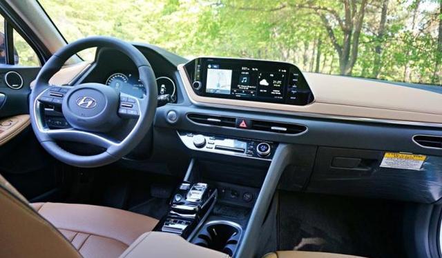 现代索纳塔|现代十代索纳塔：我都跌破15.5万了，为啥还是没人要