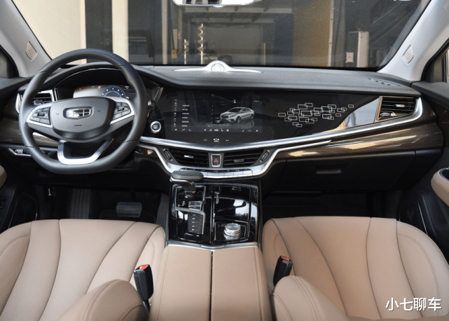 『大众CC』吉利全新旗舰车型！1.5T榨出180马力，油耗5.8L，比大众CC时尚