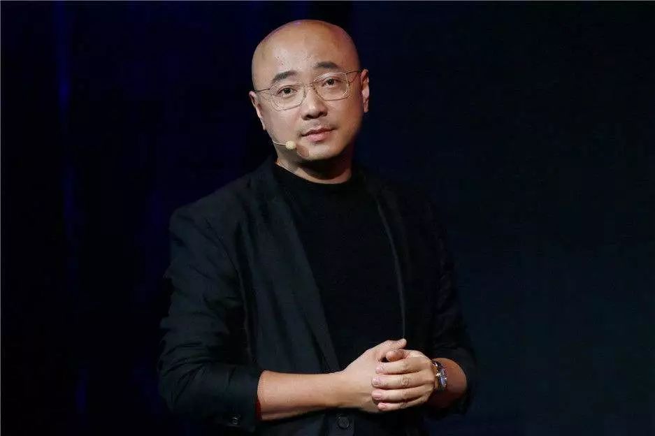徐峥|张小斐撩起衣服喂奶，谁注意她的表情变化了？徐峥看后“直掉眼泪”