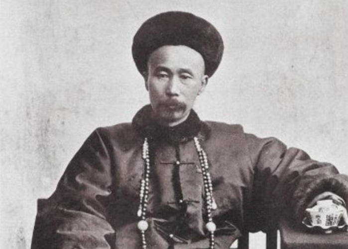 『李鸿章』比和珅更聪明的清朝贪官，死后留下千亿财富，子孙至今仍是富豪