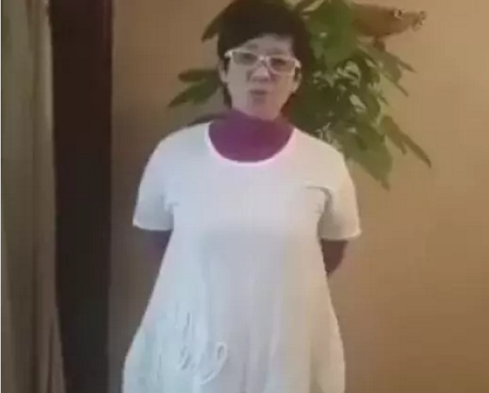 [柯以敏]自以为自己很红，上节目做导师多次耍大牌，被封杀后哭着求原谅