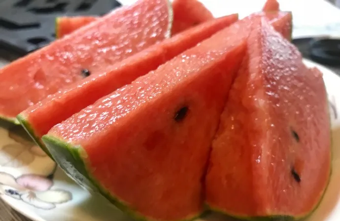 @“住这么多年，老婆咋没告诉我衣柜里有个马桶？”兄弟帽子戴稳了...