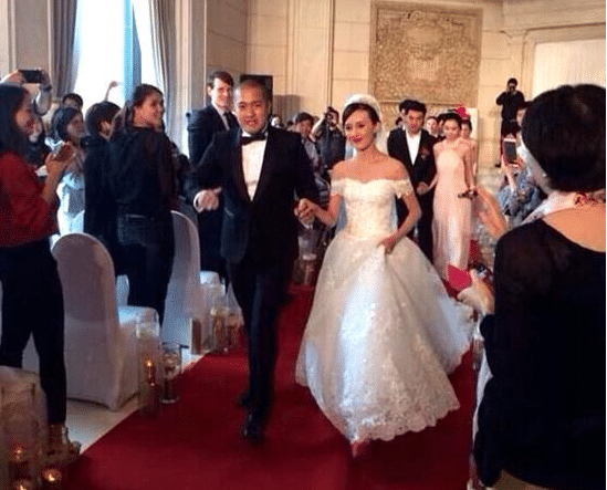 「张丰毅」张丰毅吕丽萍联手，5年都没把儿媳捧红，没想到被靳东的一部剧带火了