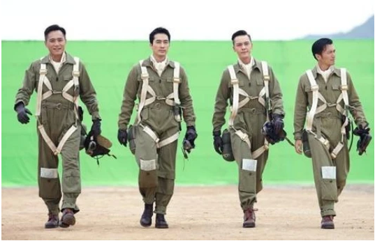 []砸全部身家拍电影，耗时8年完成巅峰之作，却无法上映赔得倾家荡产