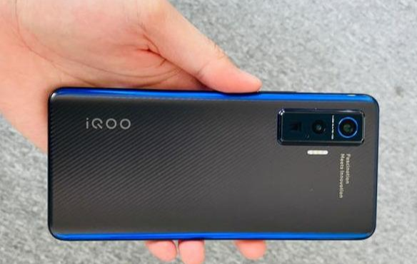 iqoo|最近想入手一款颜值以及性能都很不错的手机,有什么手机值得买?